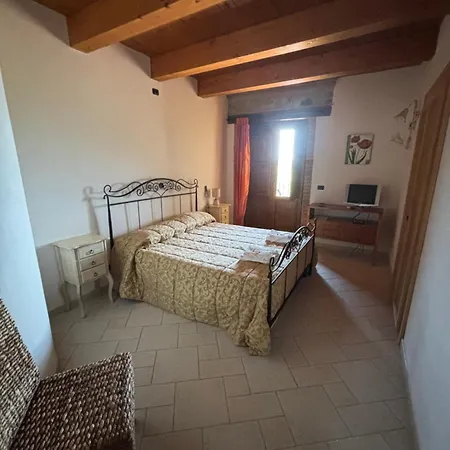 Couette-café Il Borgo&il Feudo 3*