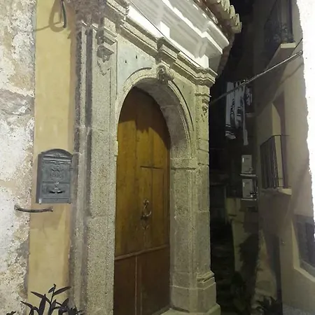 Couette-café Il Borgo&il Feudo 3*